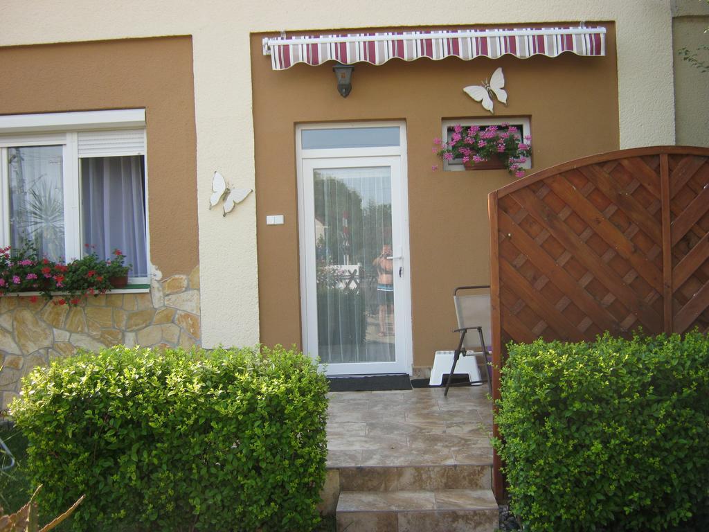 Kitti Apartman Balatonboglár Habitación foto